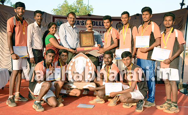 ಮೂಡುಬಿದಿರೆ : ಬಾಲ್ ಬಾಡ್ಮಿಟನ್ : ಆಳ್ವಾಸ್ ಸತತ 12ನೇ ಬಾರಿ ಪ್ರಶಸ್ತಿ